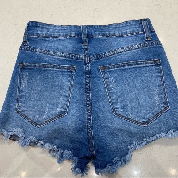 𝅺KANCAN High-Waisted Cutoff Denim Shorts Sz 26 - Picture 2 of 4